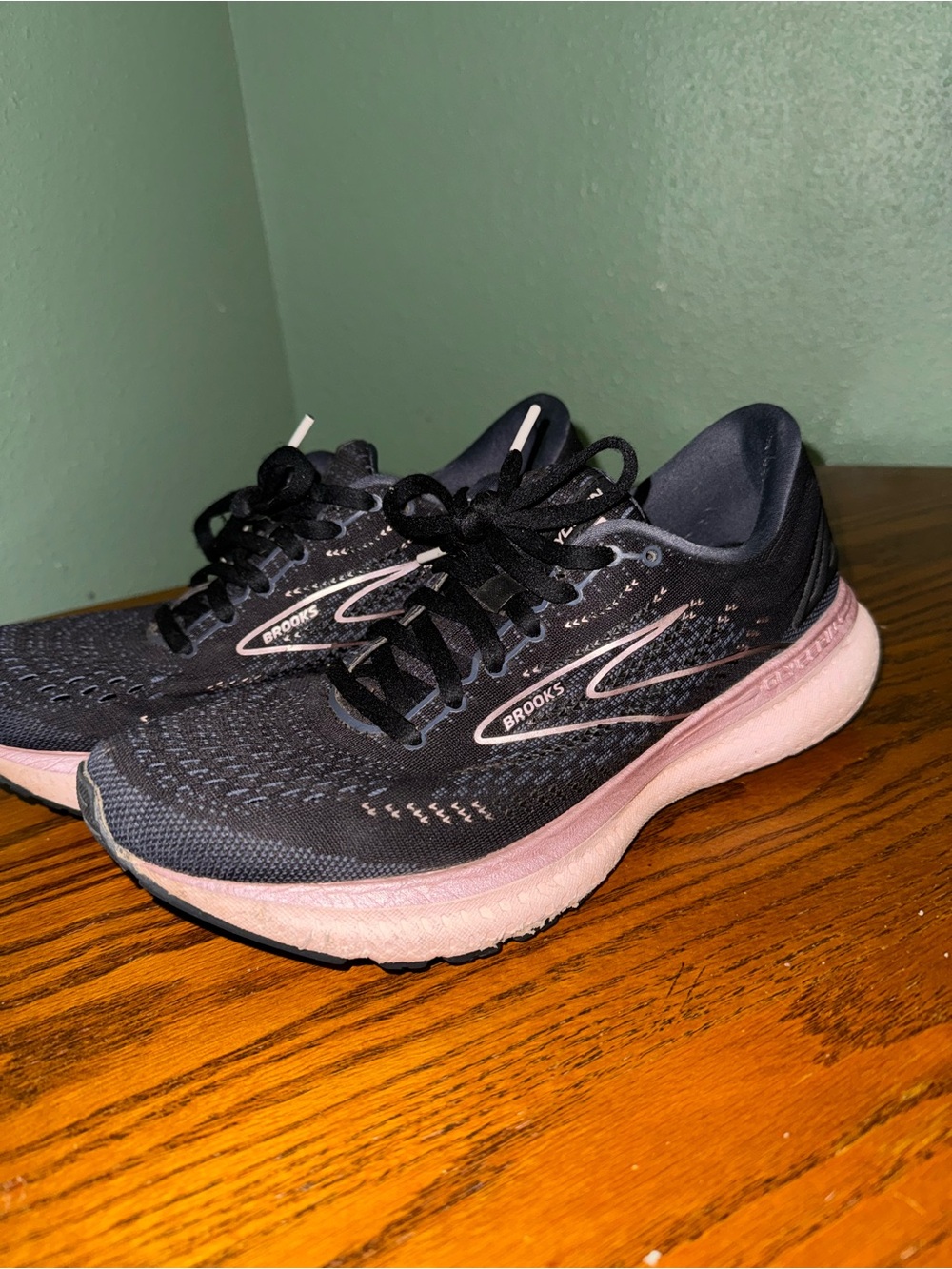 Brooks Women's Running Shoes - Black with Pink Accents